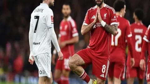 惊曝昨日激战：佩特罗鲁5胜4负，面对弱旅疑云密布，比赛数据揭秘真相！